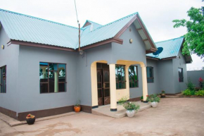 Gorgeous 4 Bedroom House ideal for Families and Large Groups